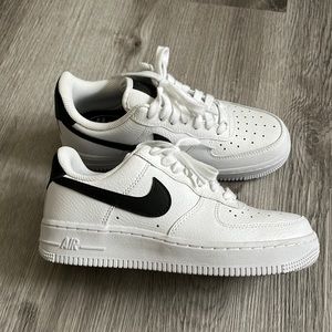 Nike Air Force 1 '07 Women’s Size 5.5